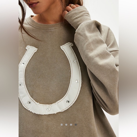 Free People The Laundry Room Horseshoe Jumper Pullover Sweater Rhinestones - Picture 4 of 12